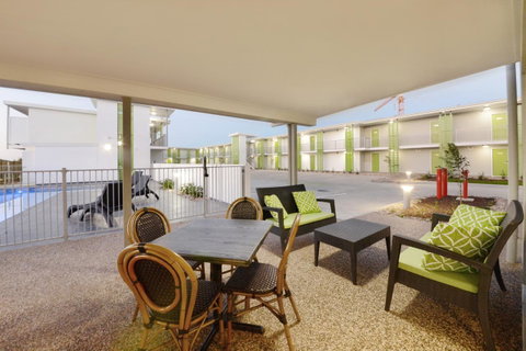 Mackay Oceanside Central Hotel Official - Accommodation Guide 19
