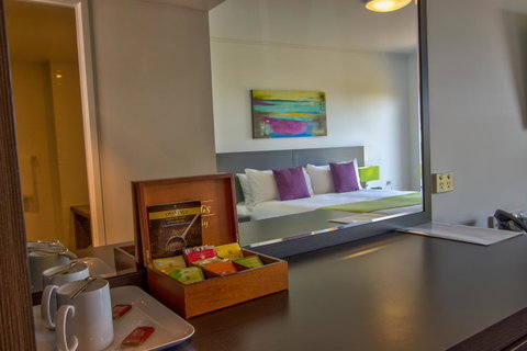 Mackay Oceanside Central Hotel Official - Accommodation Guide 1
