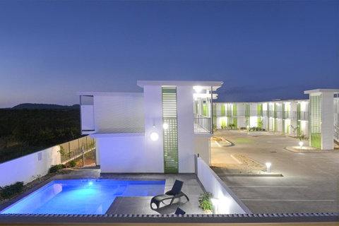Mackay Oceanside Central Hotel Official - Accommodation Guide 18