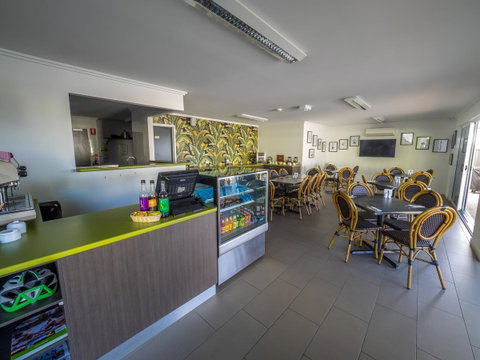 Mackay Oceanside Central Hotel Official - Accommodation Guide 31