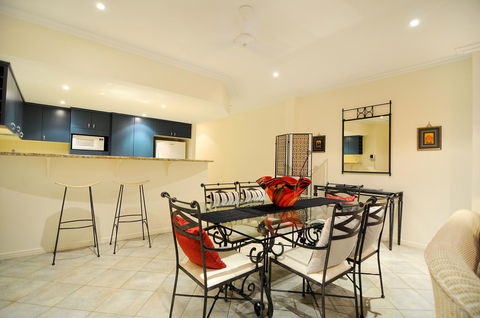 Oasis At Palm Cove - Accommodation China 19