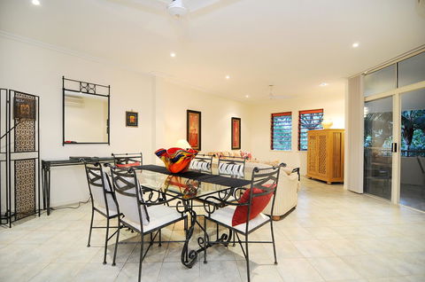 Oasis At Palm Cove - Accommodation China 16