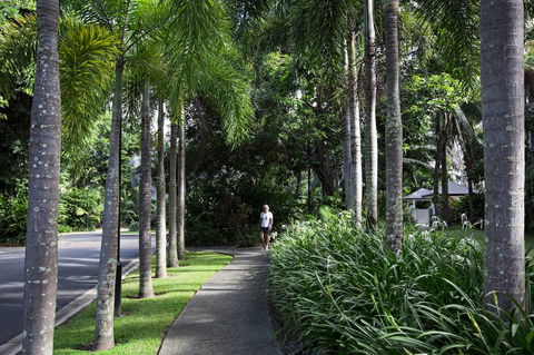 Oasis At Palm Cove - Accommodation China 4