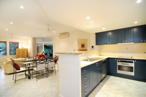 Oasis At Palm Cove - Accommodation China 12