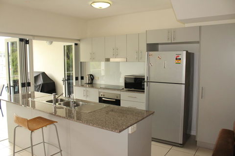 Beachside Apartment 17 - Accommodation China 4