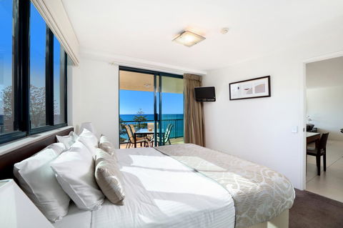 Peninsular Beachfront Resort - Accommodation China 23