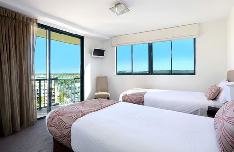 Peninsular Beachfront Resort - Accommodation China 5