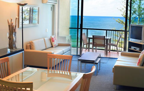 Peninsular Beachfront Resort - Accommodation China 43