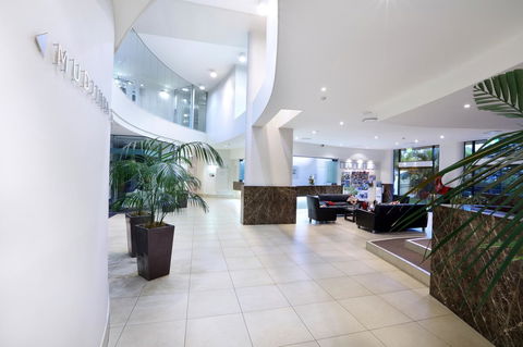 Peninsular Beachfront Resort - Accommodation China 19