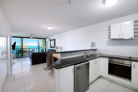 Peninsular Beachfront Resort - Accommodation China 21