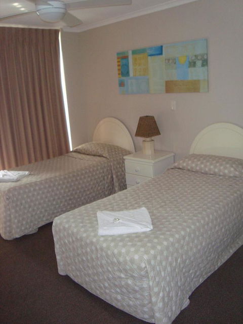 Grosvenor Beachfront Apartments Surfers Paradise - Accommodation Asia 18