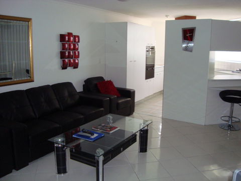 Grosvenor Beachfront Apartments Surfers Paradise - Accommodation Asia 36