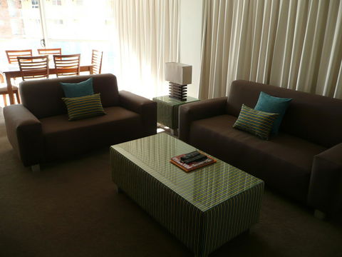 Grosvenor Beachfront Apartments Surfers Paradise - Accommodation Asia 25