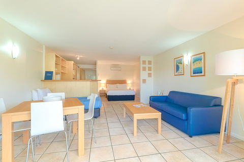 At The Sound Noosa Motel - Accommodation Asia 39