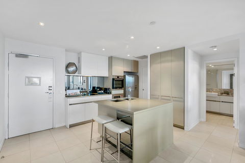 Soul Surfers Paradise - Gclr - Accommodation Asia 38