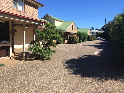 Country Gardens Motor Inn - Accommodation Asia 0