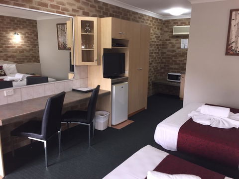 Country Gardens Motor Inn - Accommodation Asia 16