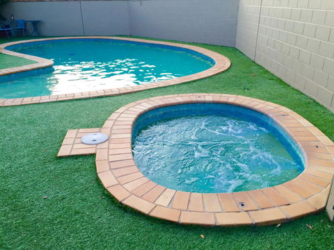 Country Gardens Motor Inn - Accommodation Asia 9