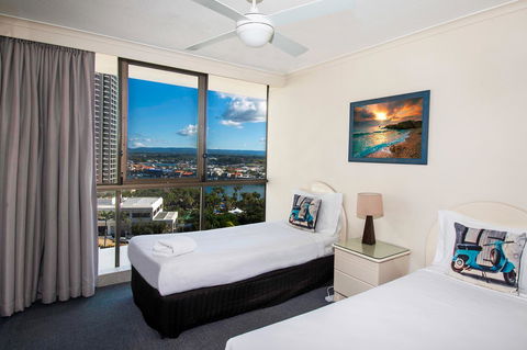 Seacrest Beachfront Apartments Surfers Paradise - Accommodation Asia 18