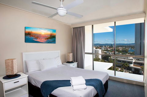 Seacrest Beachfront Apartments Surfers Paradise - Accommodation Asia 17