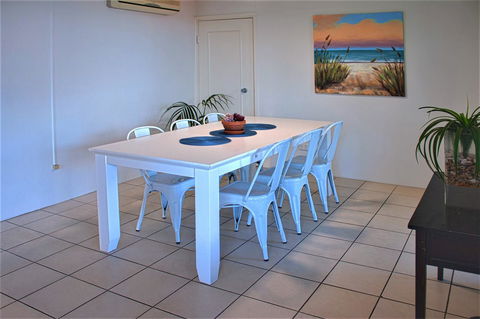 Seacrest Beachfront Apartments Surfers Paradise - Accommodation Asia 34