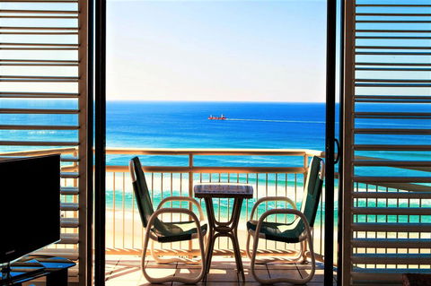 Seacrest Beachfront Apartments Surfers Paradise - Accommodation Asia 29