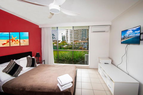 Seacrest Beachfront Apartments Surfers Paradise - Accommodation Asia 8