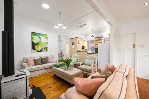 Frangipani House - Accommodation Asia 10