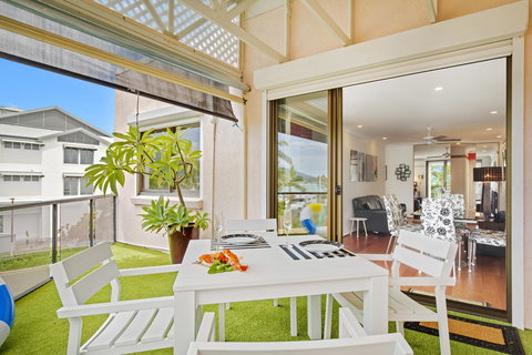 Montipora Unit 3 - In The Heart Of Airlie, Wi-fi And Netflix - Accommodation Asia 1