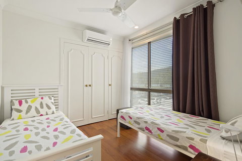 Montipora Unit 3 - In The Heart Of Airlie, Wi-fi And Netflix - Accommodation Asia 7