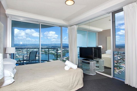 The Towers Of Chevron Renaissance - Holidays Gold Coast - Accommodation China 8