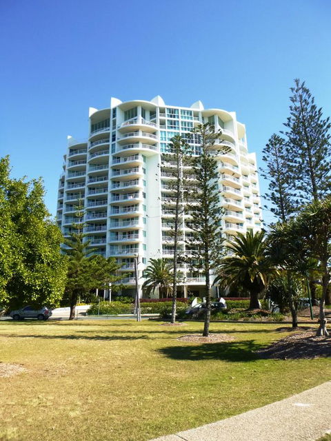 Crystal Bay On The Broadwater - Accommodation Asia 2