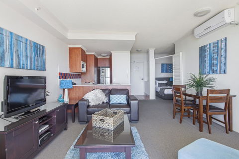 Crystal Bay On The Broadwater - Accommodation Asia 36