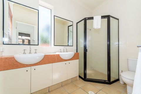 Hepburn Holiday Haven - Accommodation Asia 16
