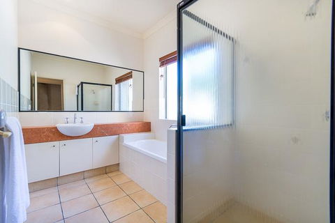 Hepburn Holiday Haven - Accommodation Asia 18