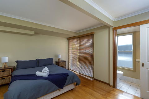 Noosa Beachhouse - Accommodation Asia 15