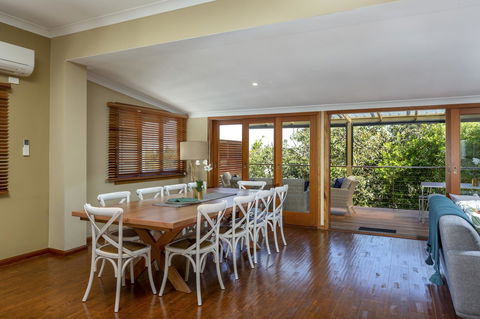 Noosa Beachhouse - Accommodation Asia 3