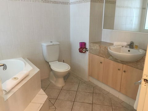 Regency On The Beach - Accommodation China 16
