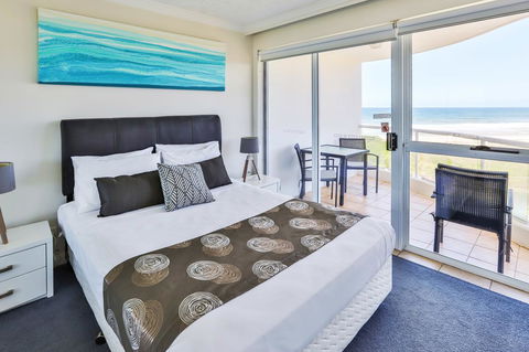 Regency On The Beach - Accommodation China 3