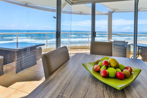 Regency On The Beach - Accommodation China 10