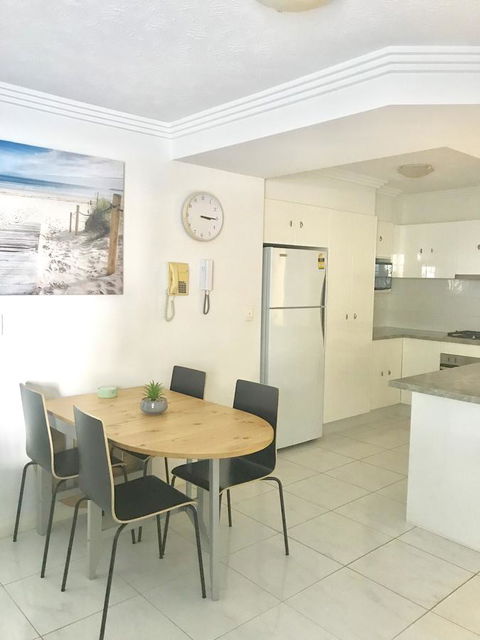 Regency On The Beach - Accommodation China 7