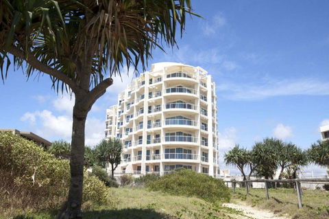 Regency On The Beach - Accommodation China 12