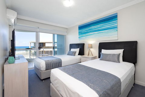 Regency On The Beach - Accommodation China 1