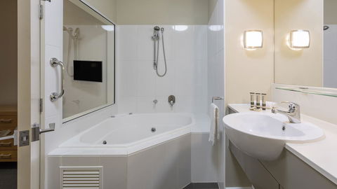 Oaks Hervey Bay Resort And Spa - Accommodation Asia 11