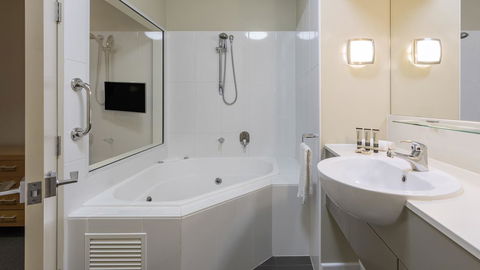 Oaks Hervey Bay Resort And Spa - Accommodation Asia 32