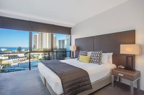 Mantra Circle On Cavill - Accommodation China 25
