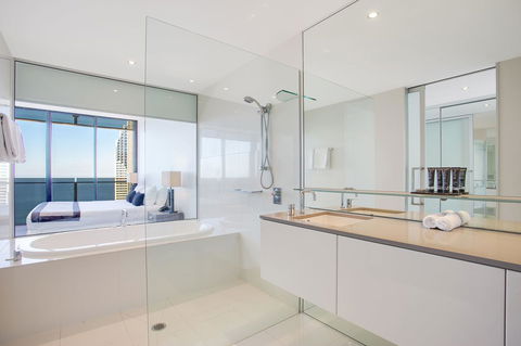Mantra Circle On Cavill - Accommodation China 6