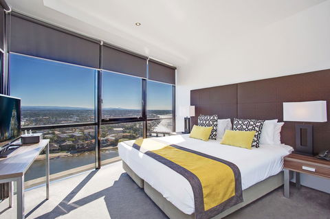 Mantra Circle On Cavill - Accommodation China 39