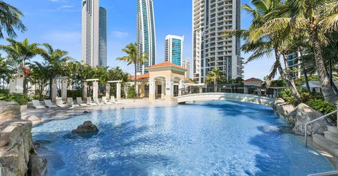 Towers Of Chevron - Private Apartment - Accommodation China 9