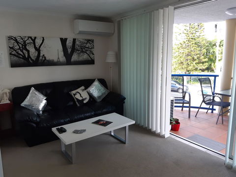 Surfers Beach Resort One - Accommodation China 2